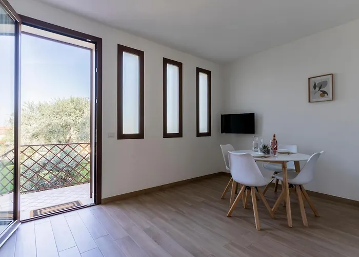 Lumen House Apartment